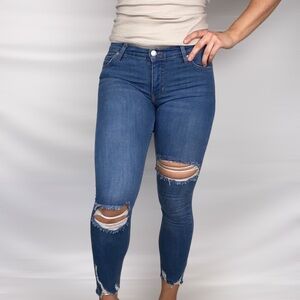 FREE PEOPLE Shark Bite Ripped Distressed Raw Hem Low‎ Rise Ankle Jeans